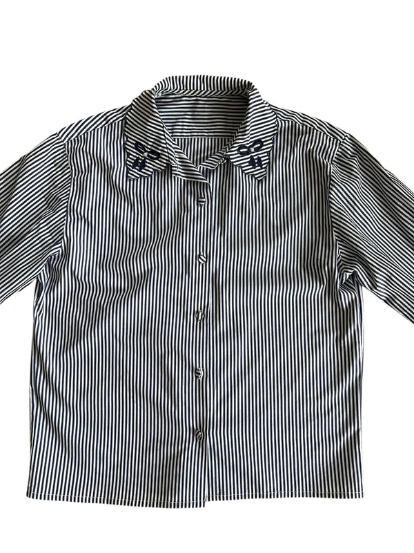 Camicia a righe blu con colletto ricamato