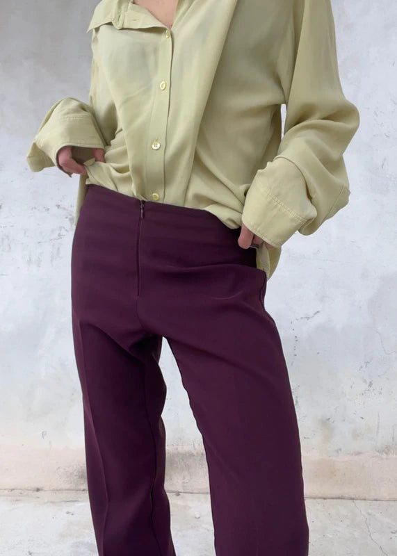 Pantaloni con spacco