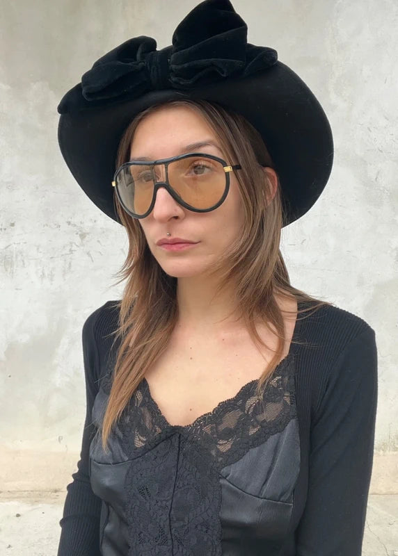 Cappello elegante vintage in lana nero