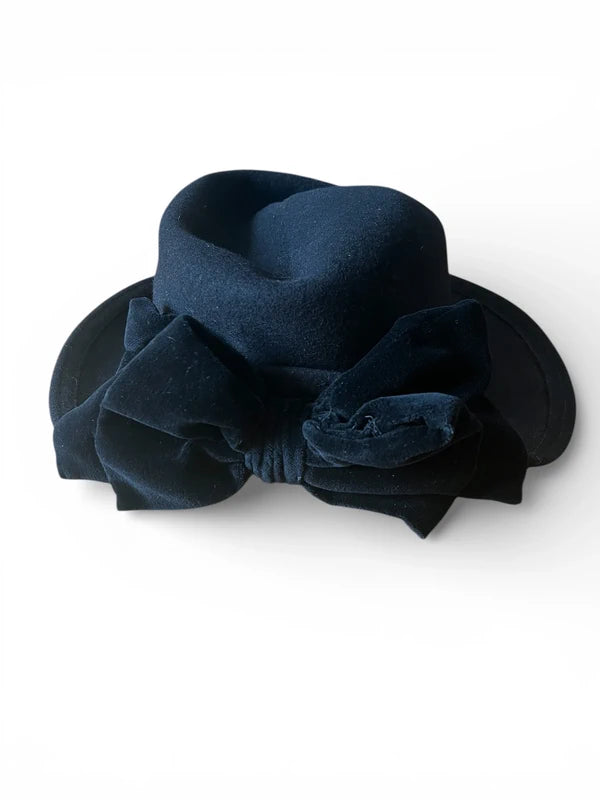 Cappello elegante vintage in lana nero