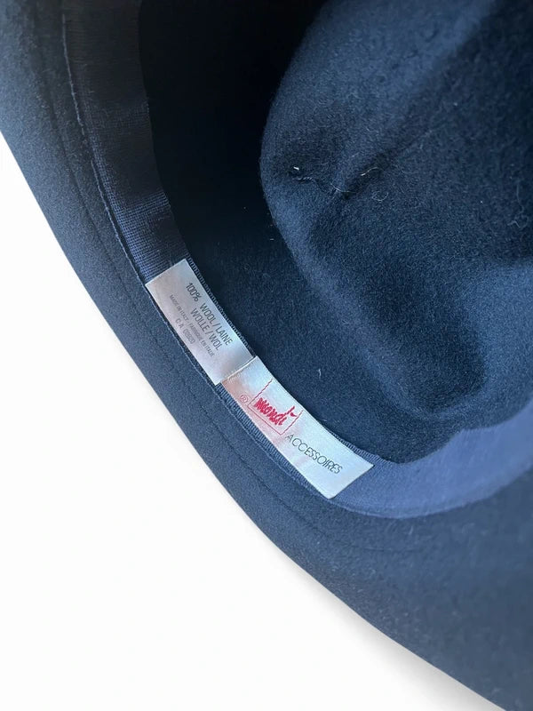 Cappello elegante vintage in lana nero