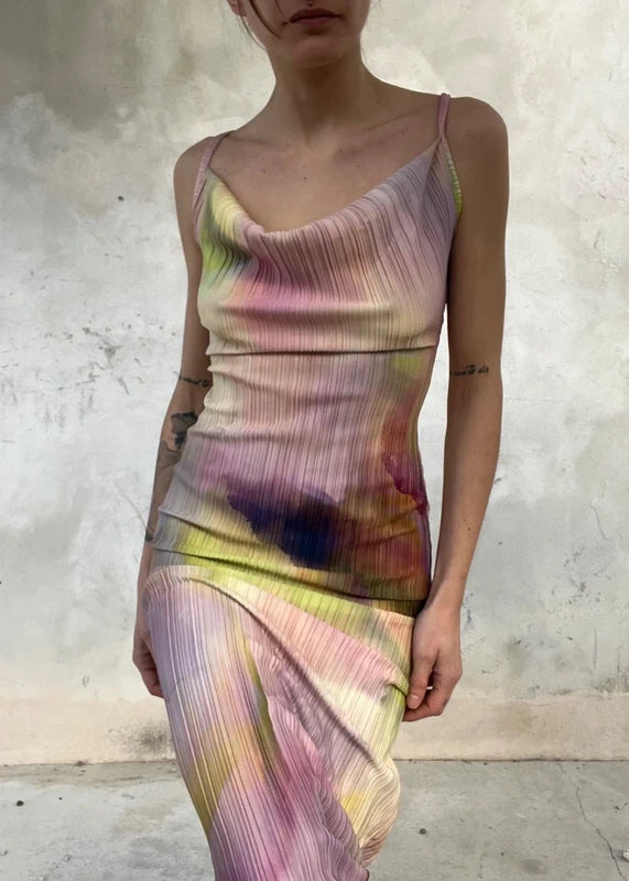 Abito lungo fantasia astratta effetto plissé