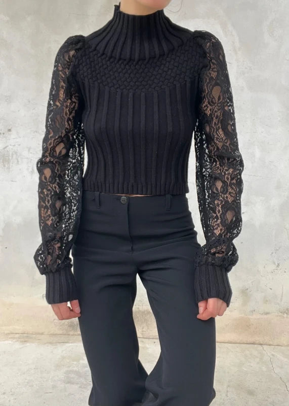 Maglione crop con maniche in pizzo