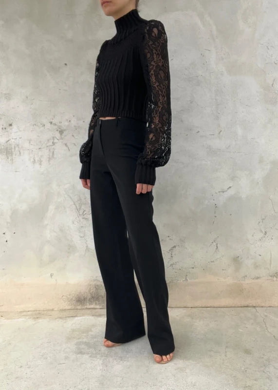 Maglione crop con maniche in pizzo