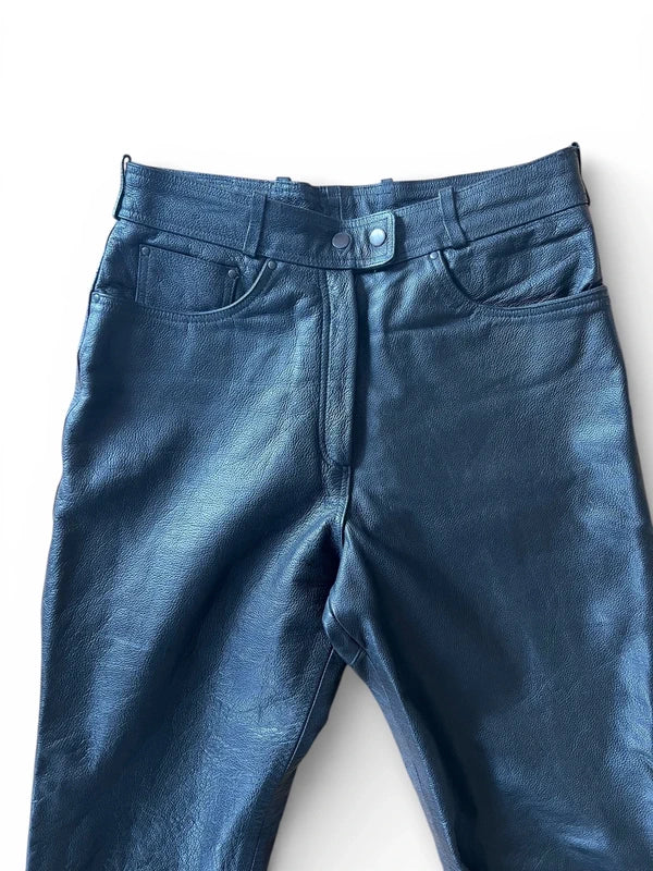 Pantaloni in pelle rigida