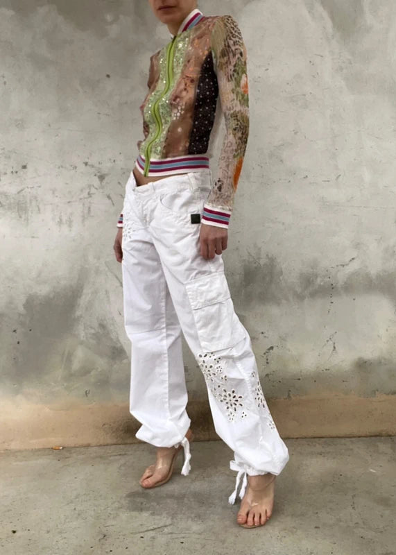 Pantalone cargo bianco con intarsi pizzo sangallo