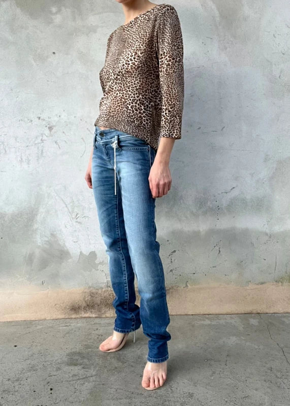 Pantalone slim Diesel a vita bassa con 5 tasche