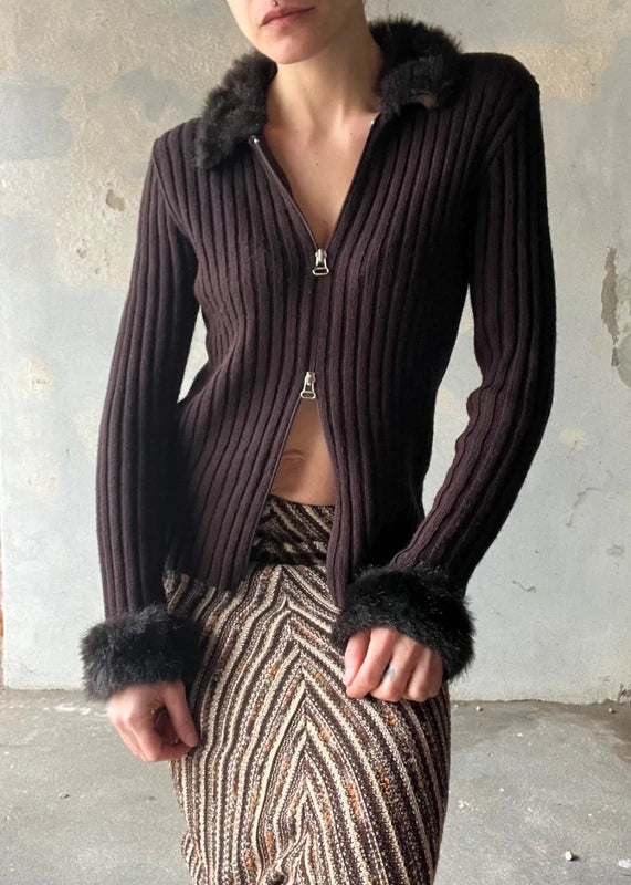 Cardigan marrone con bordi finta pelliccia