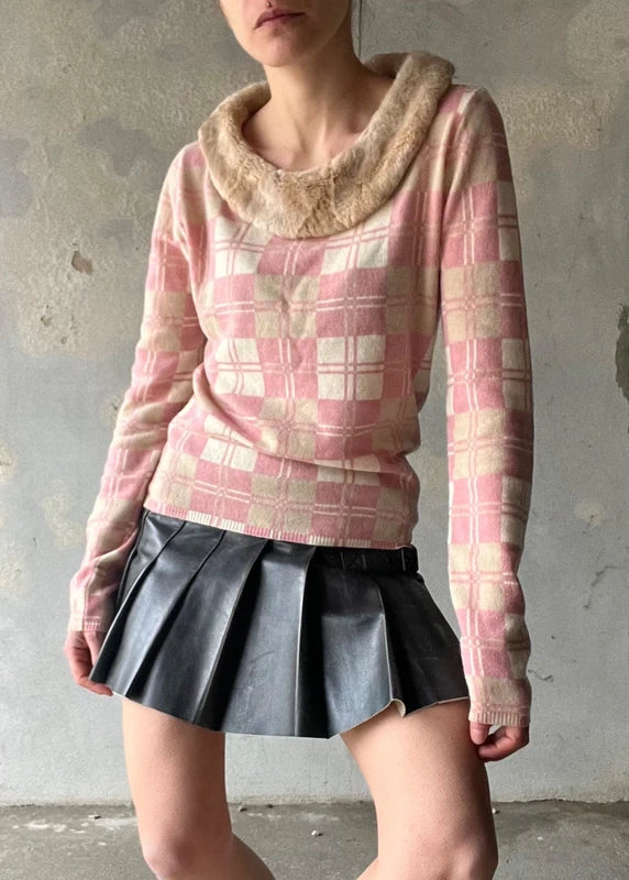 Maglione a quadri rosa con bordo pelliccia sintetica