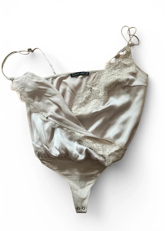 Body beige con pizzo