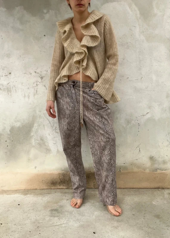 Cardigan beige con collo ampio