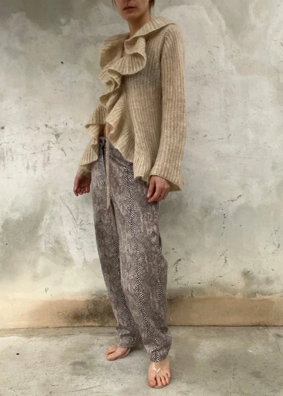 Cardigan beige con collo ampio