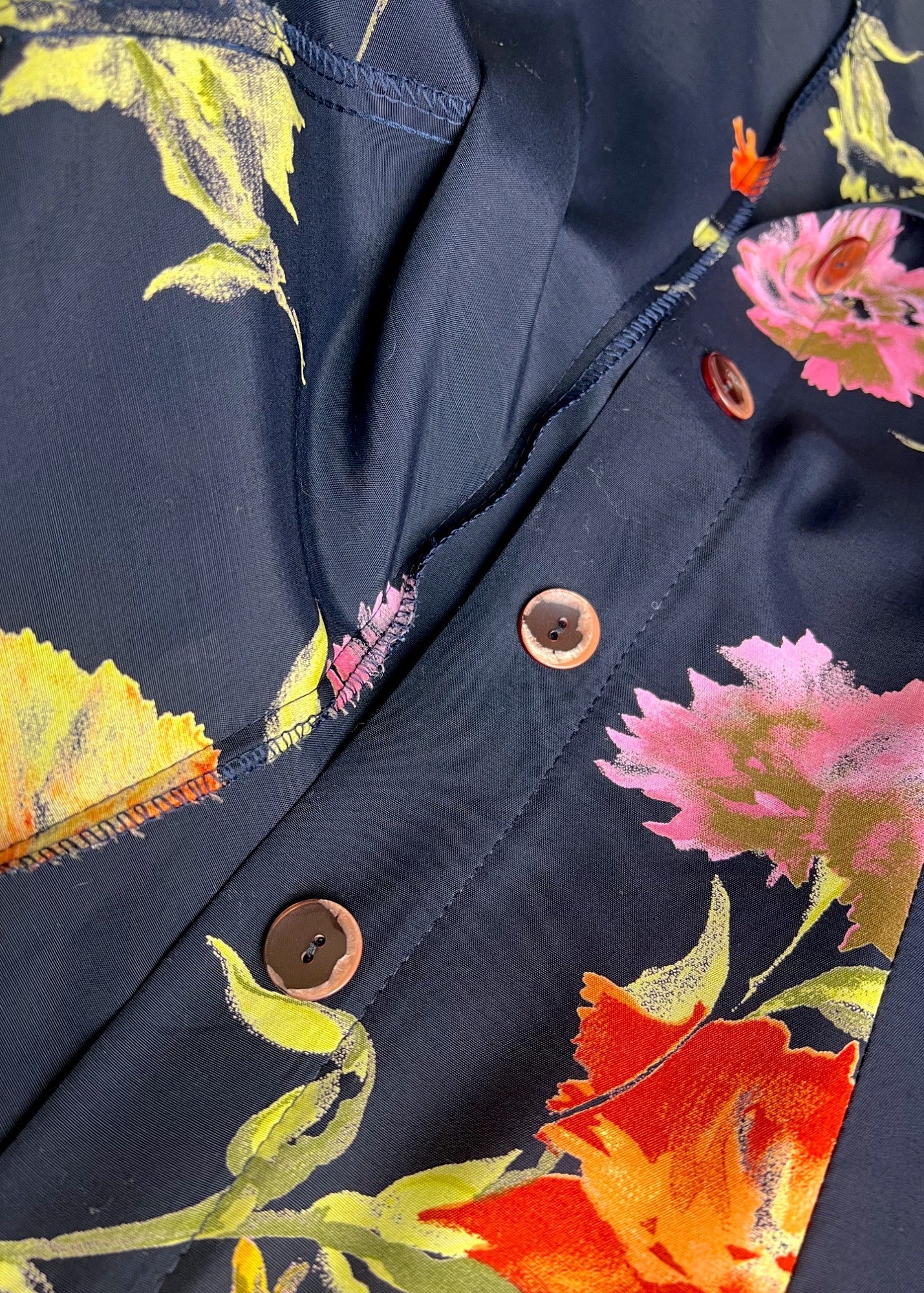 Abito estivo lungo nero con fiori