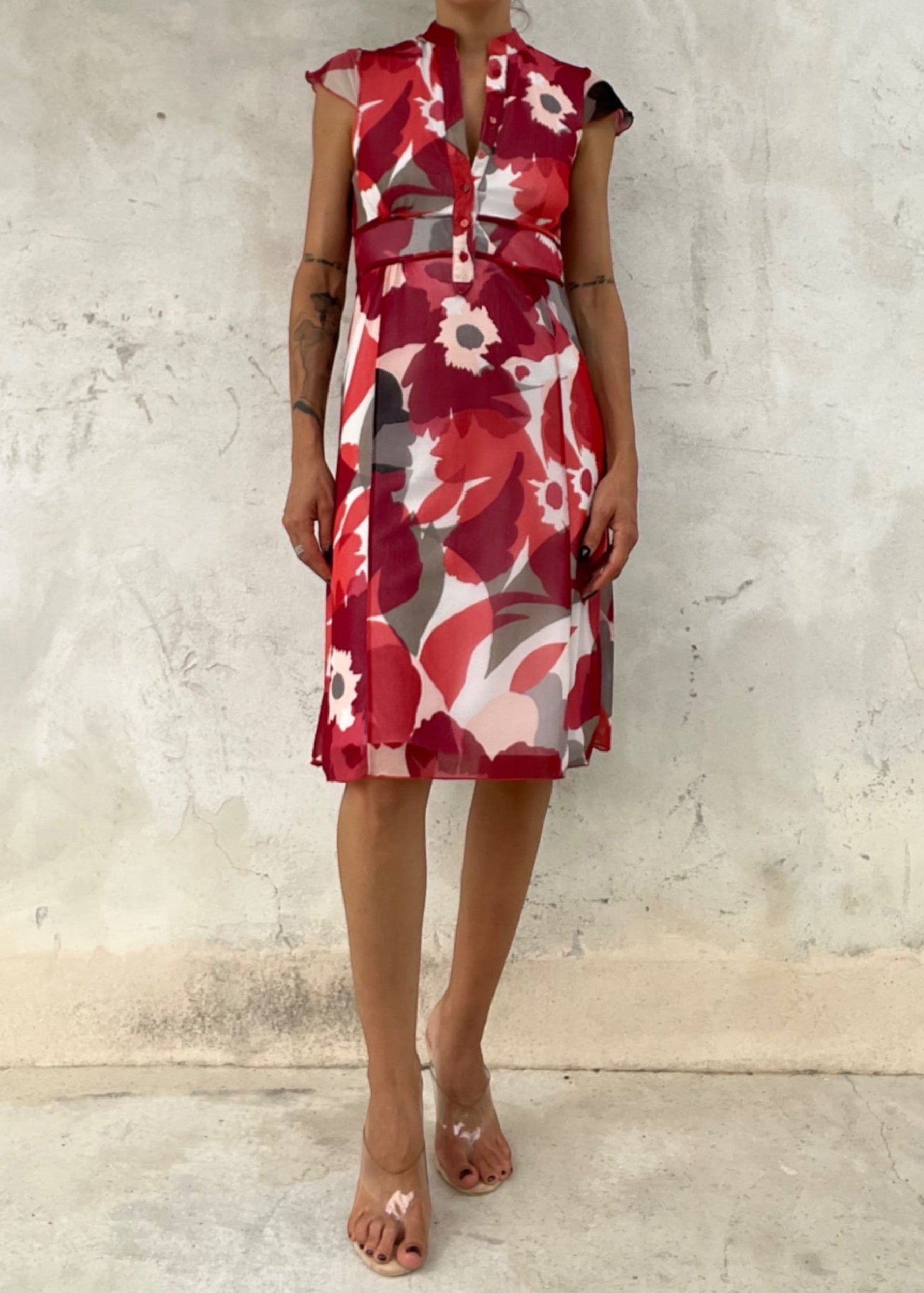 Abito anni 2000 rosso con stampa floreale