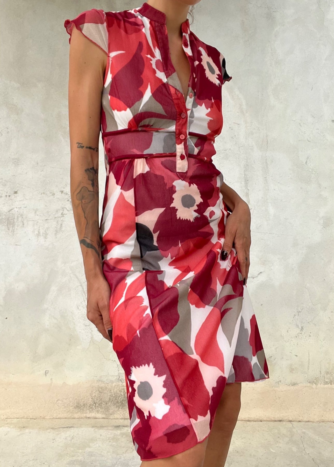 Abito anni 2000 rosso con stampa floreale