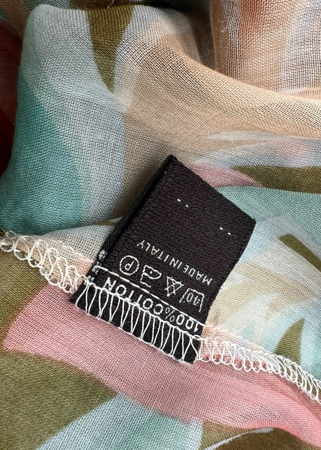 Camicia con pattern floreale rosa e azzurro