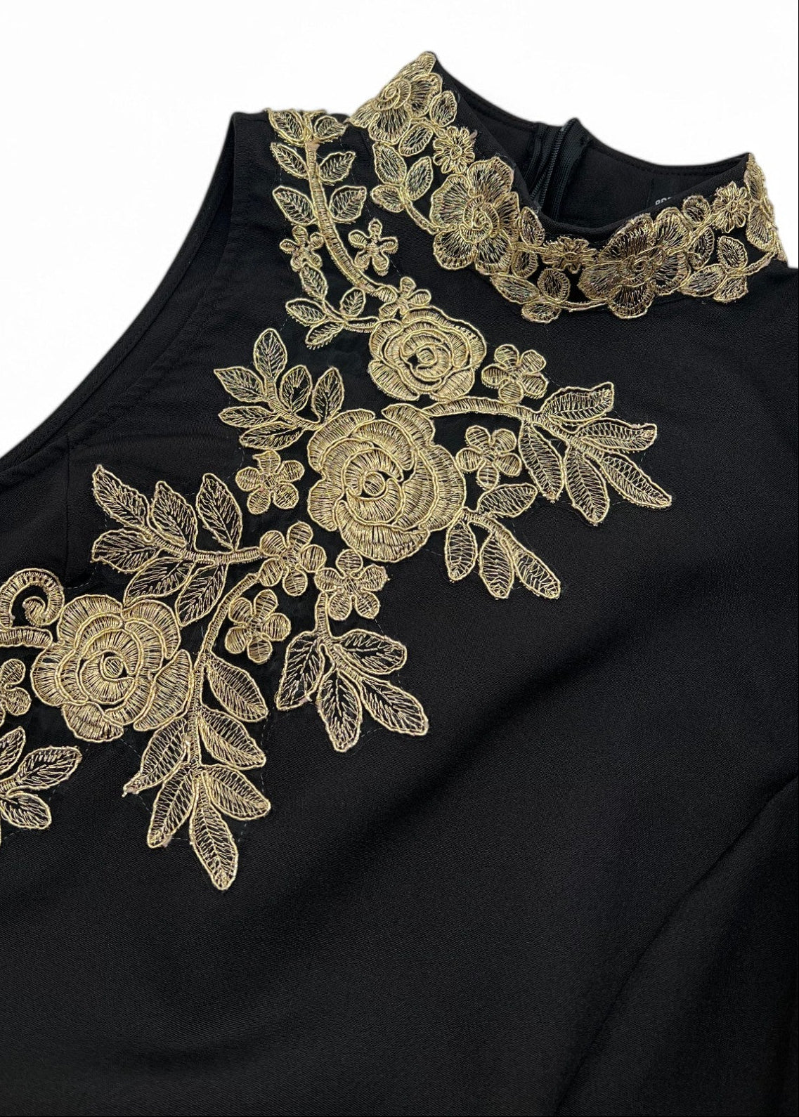 Abito da Sera Vintage Nero con Ricami Dorati