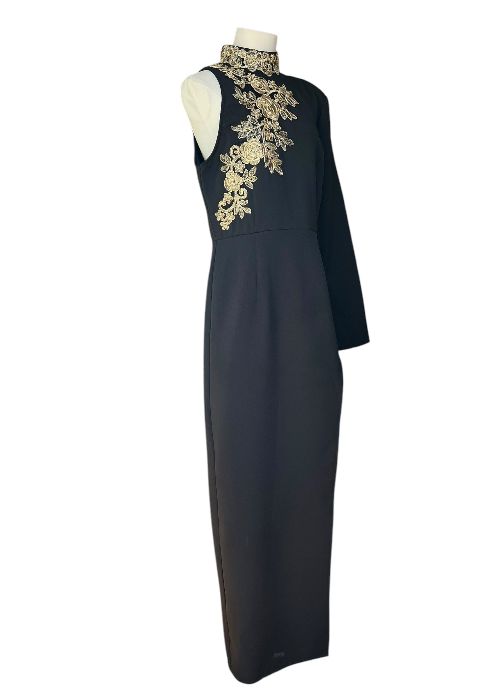Abito da Sera Vintage Nero con Ricami Dorati