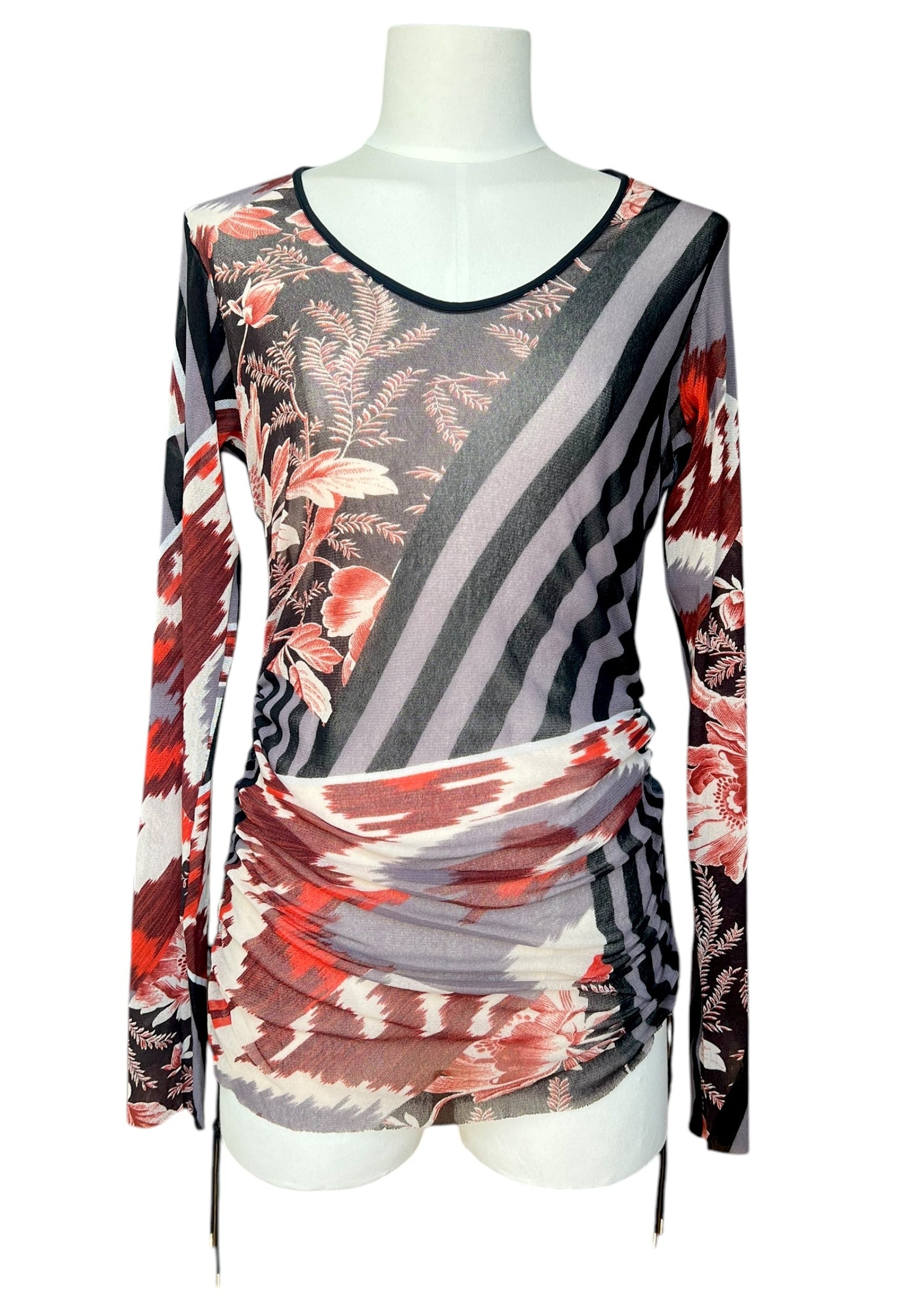Top in mesh stampata nera con fantasia floreale
