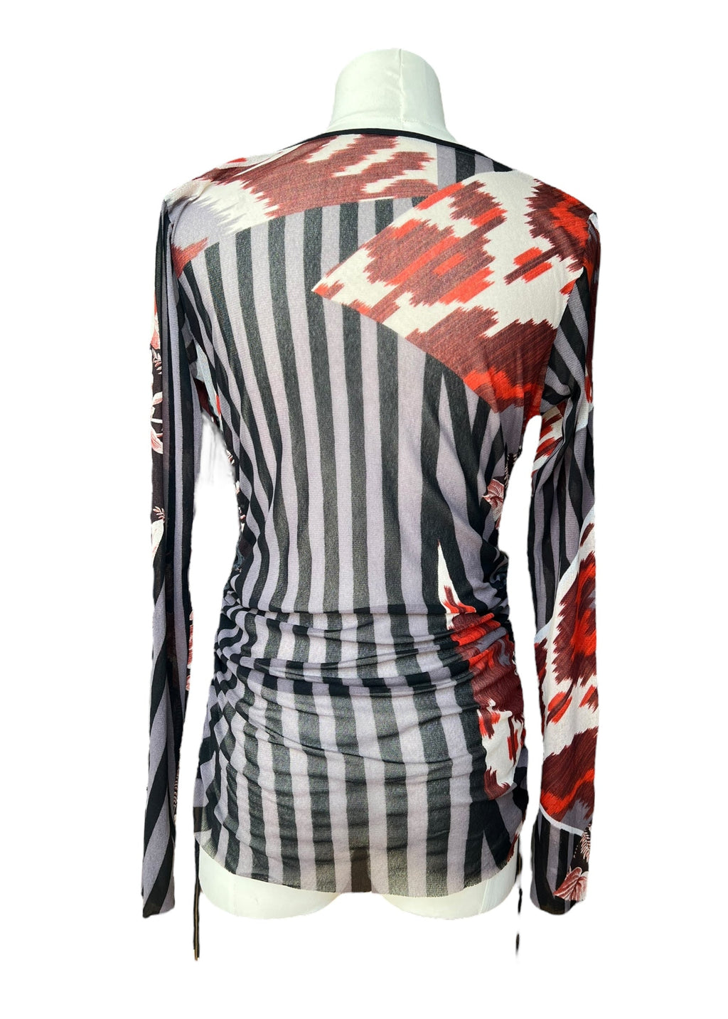 Top in mesh stampata nera con fantasia floreale
