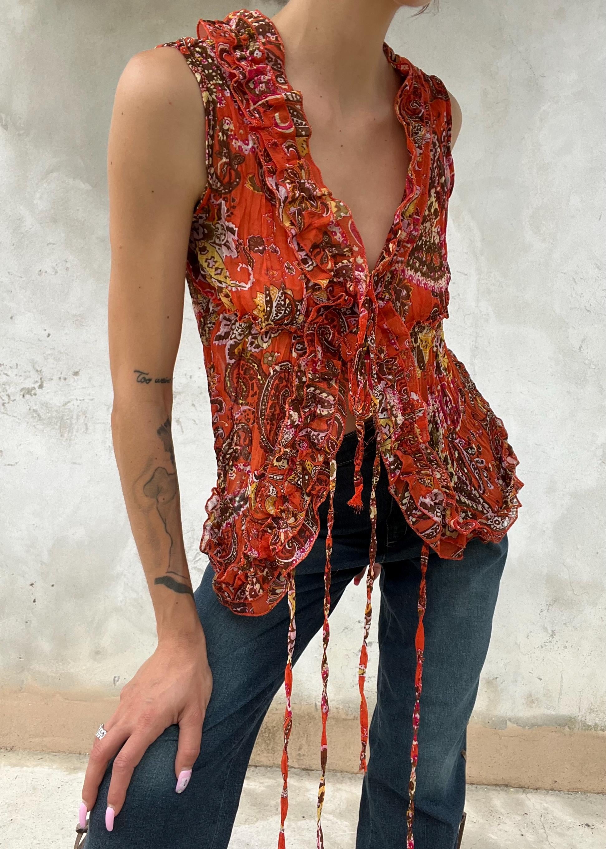 Camicia con ruffles stampata