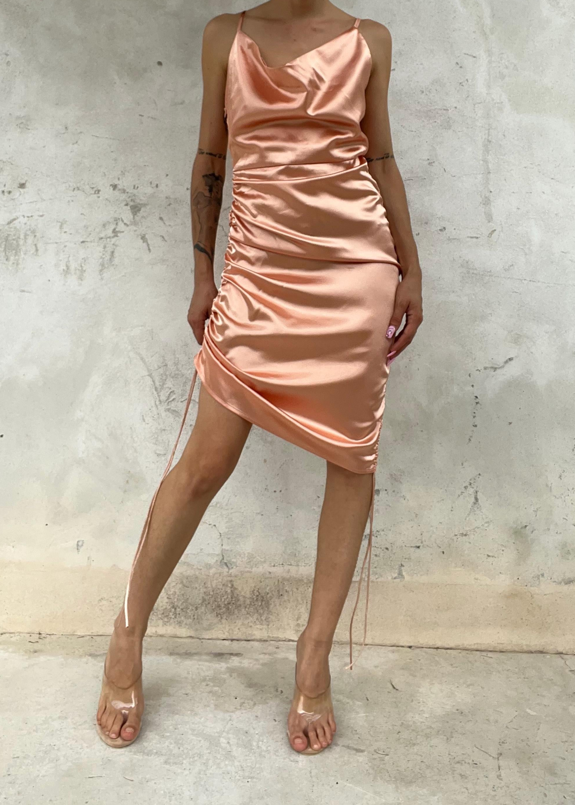 abito raso color salmone