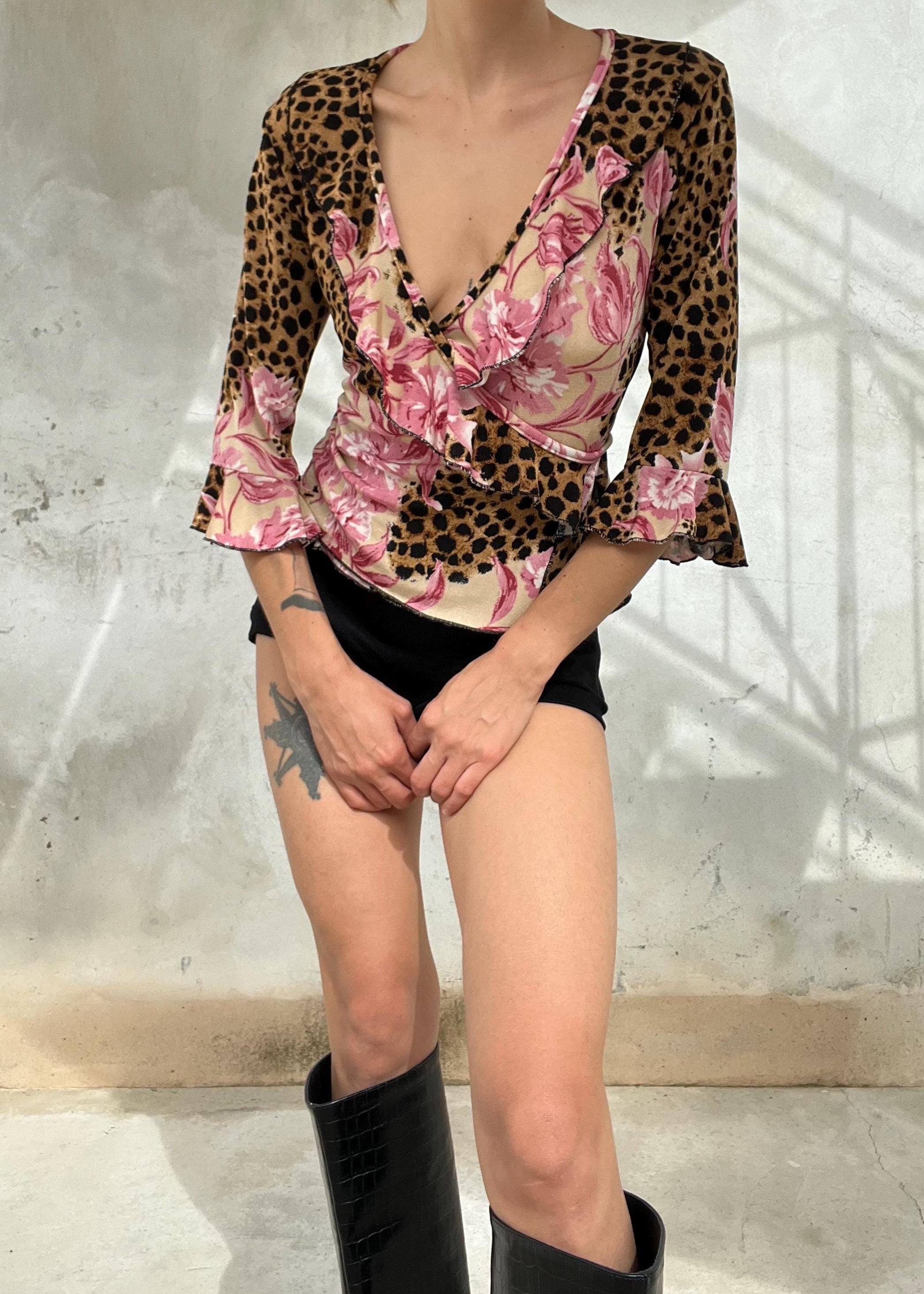 top vintage incrociato leopardato rosa con fantasia floreale