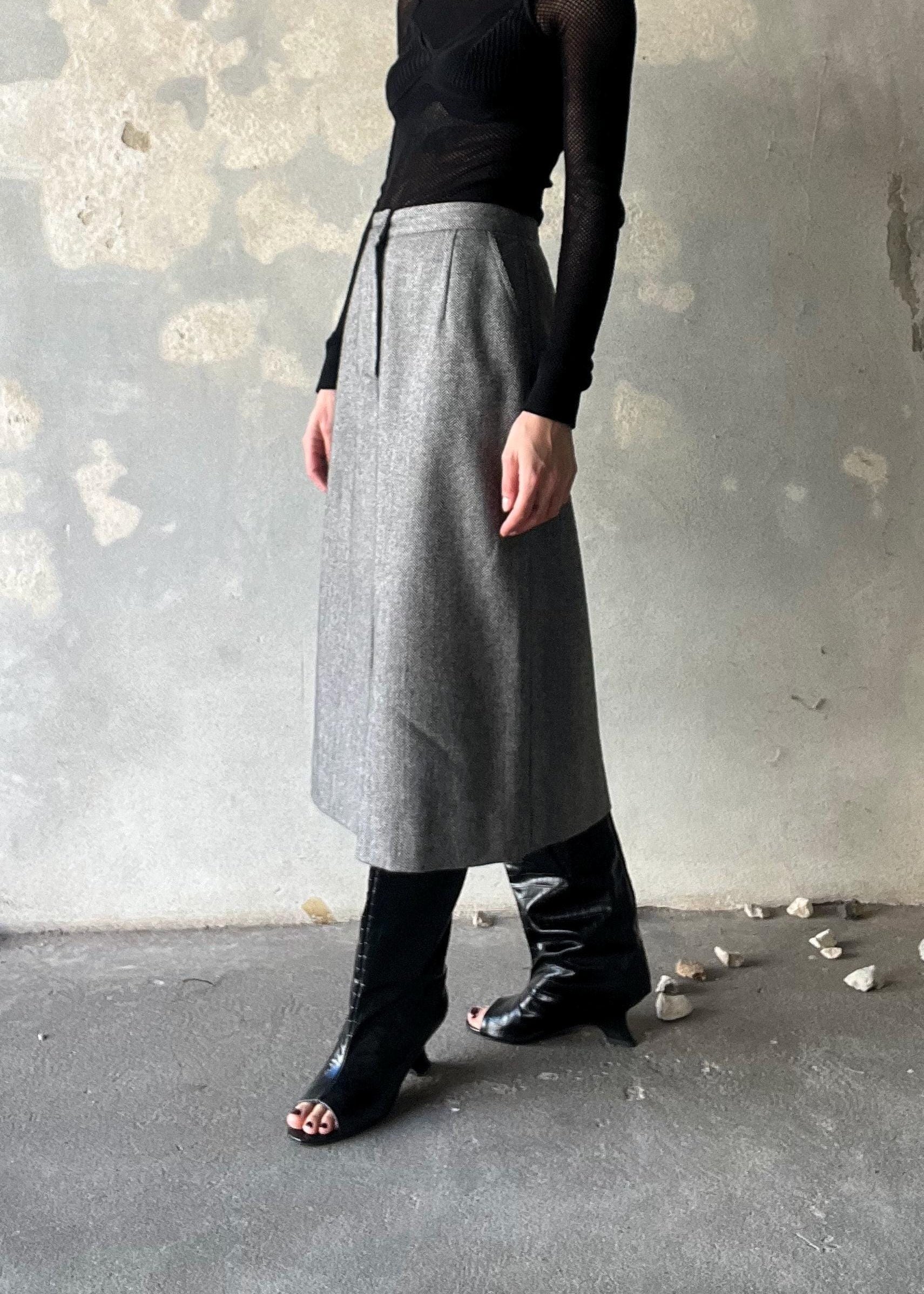 Gonna invernale midi con tessuto spina di pesce