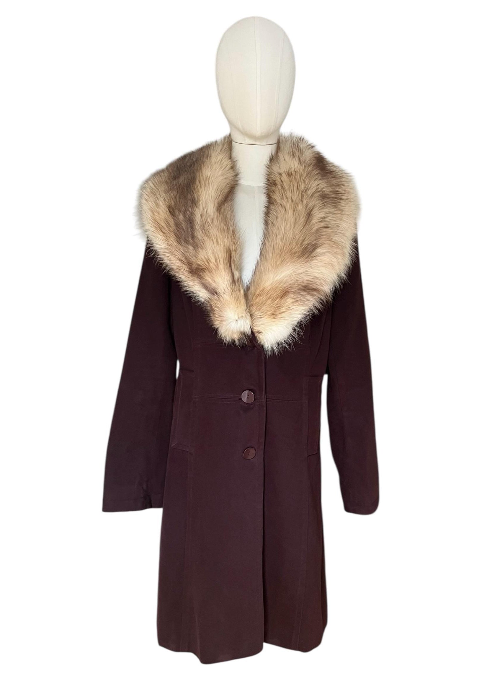 Cappotto marrone y2k con collo visone chiaro