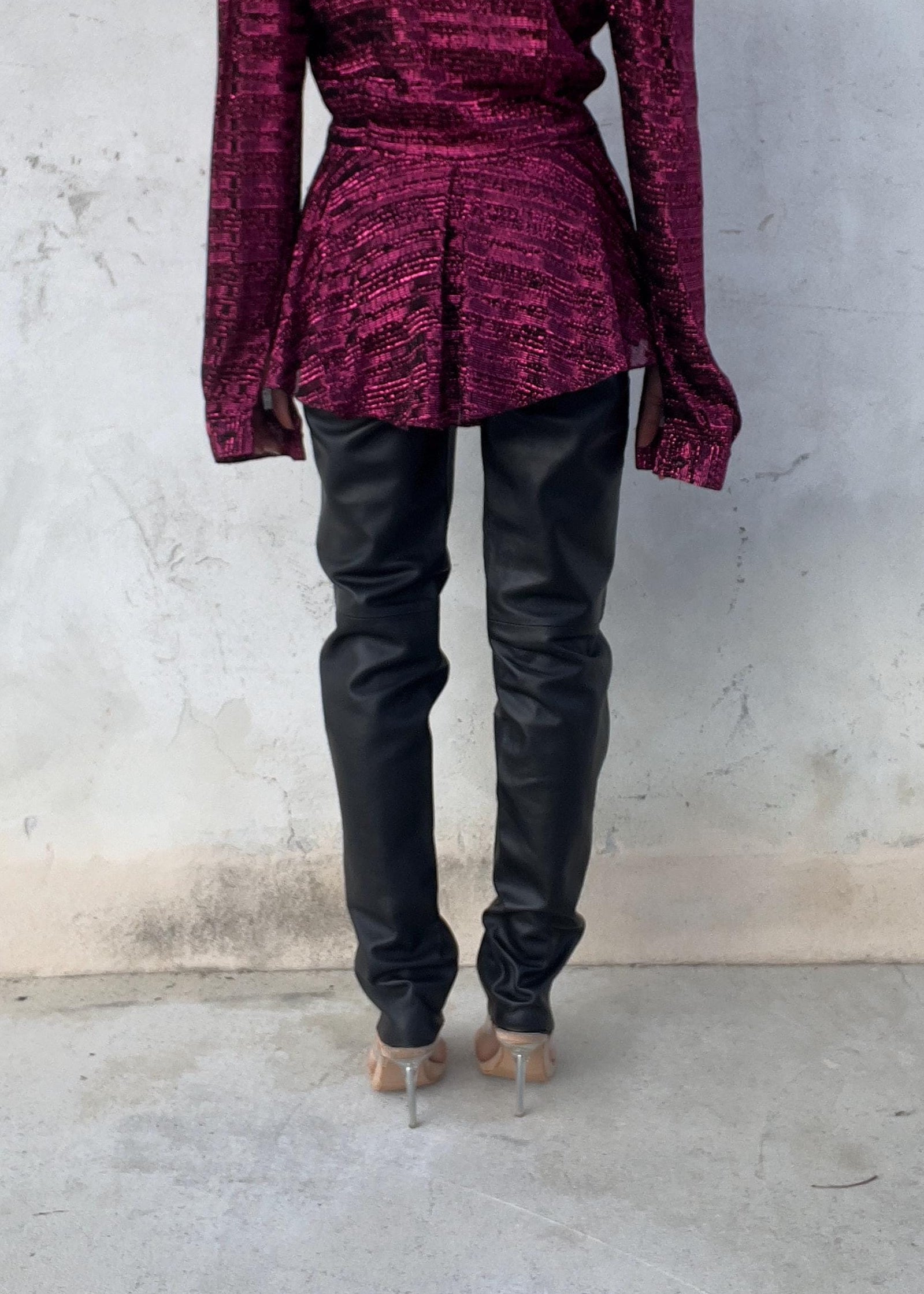 Pantaloni in pelle con zip