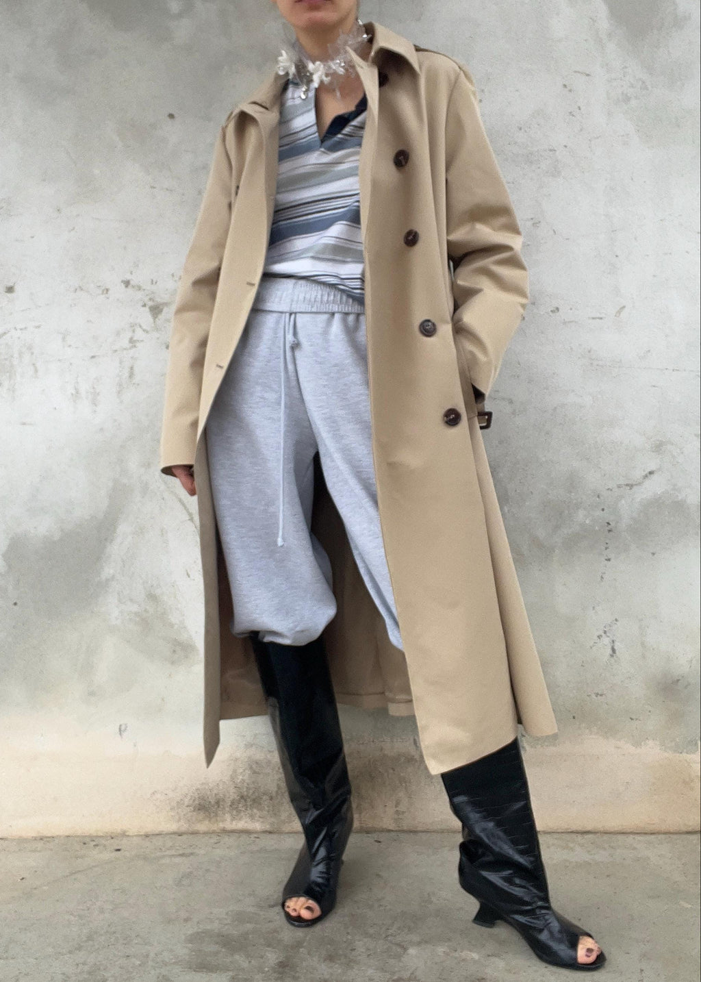 Trench ampio beige primaverile