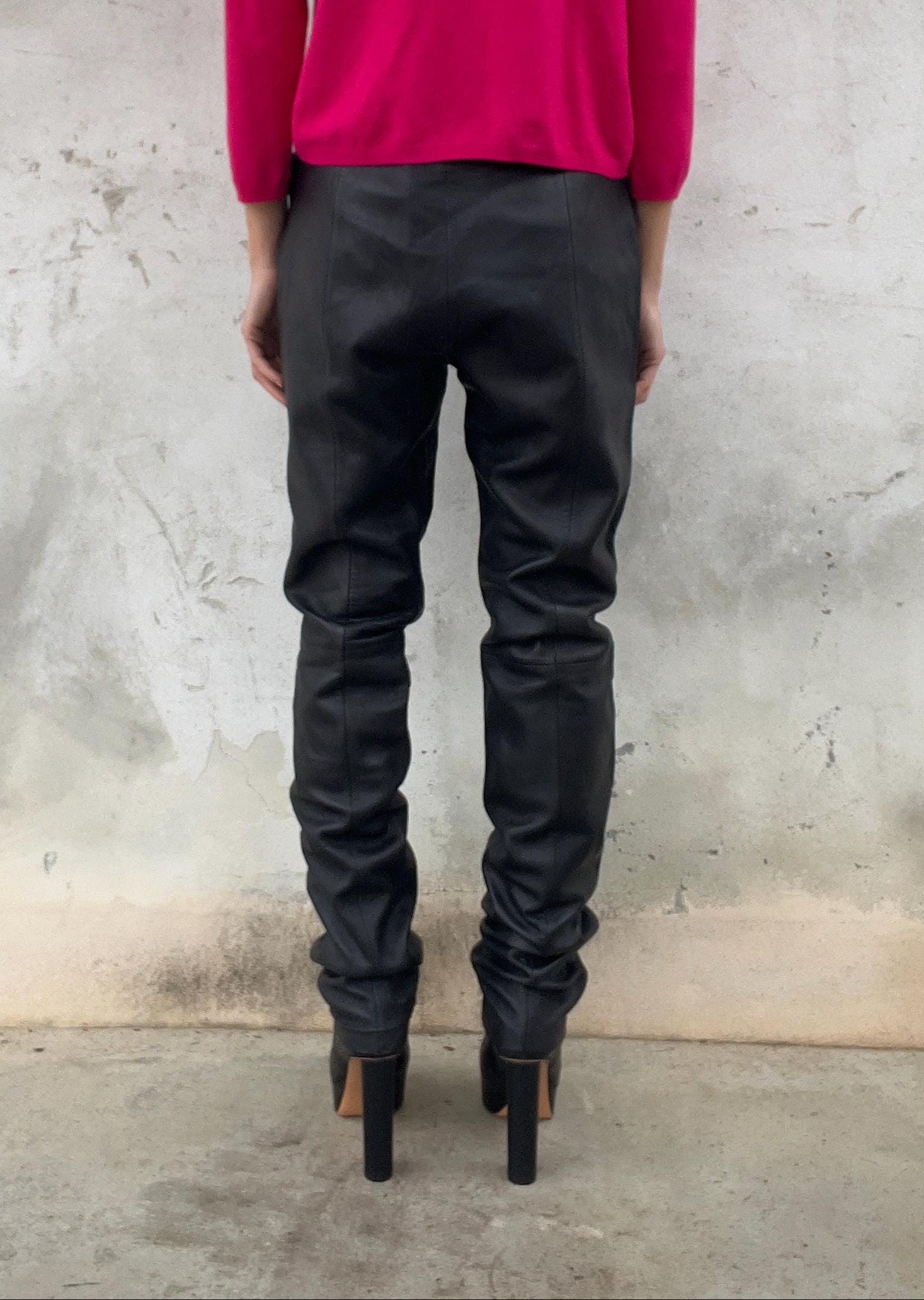 Pantaloni pelle morbida vita bassa