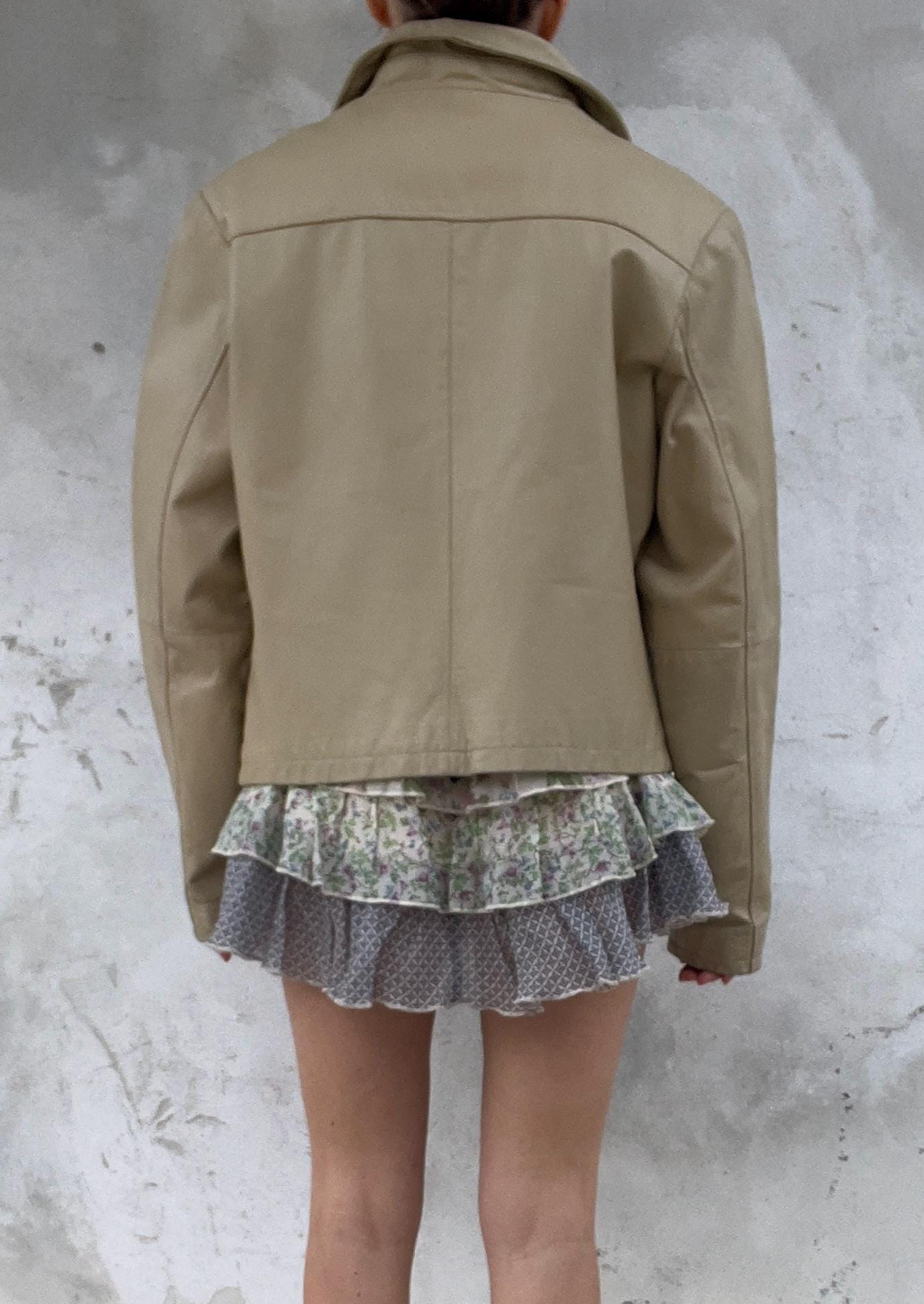 Giacca boxy in pelle beige