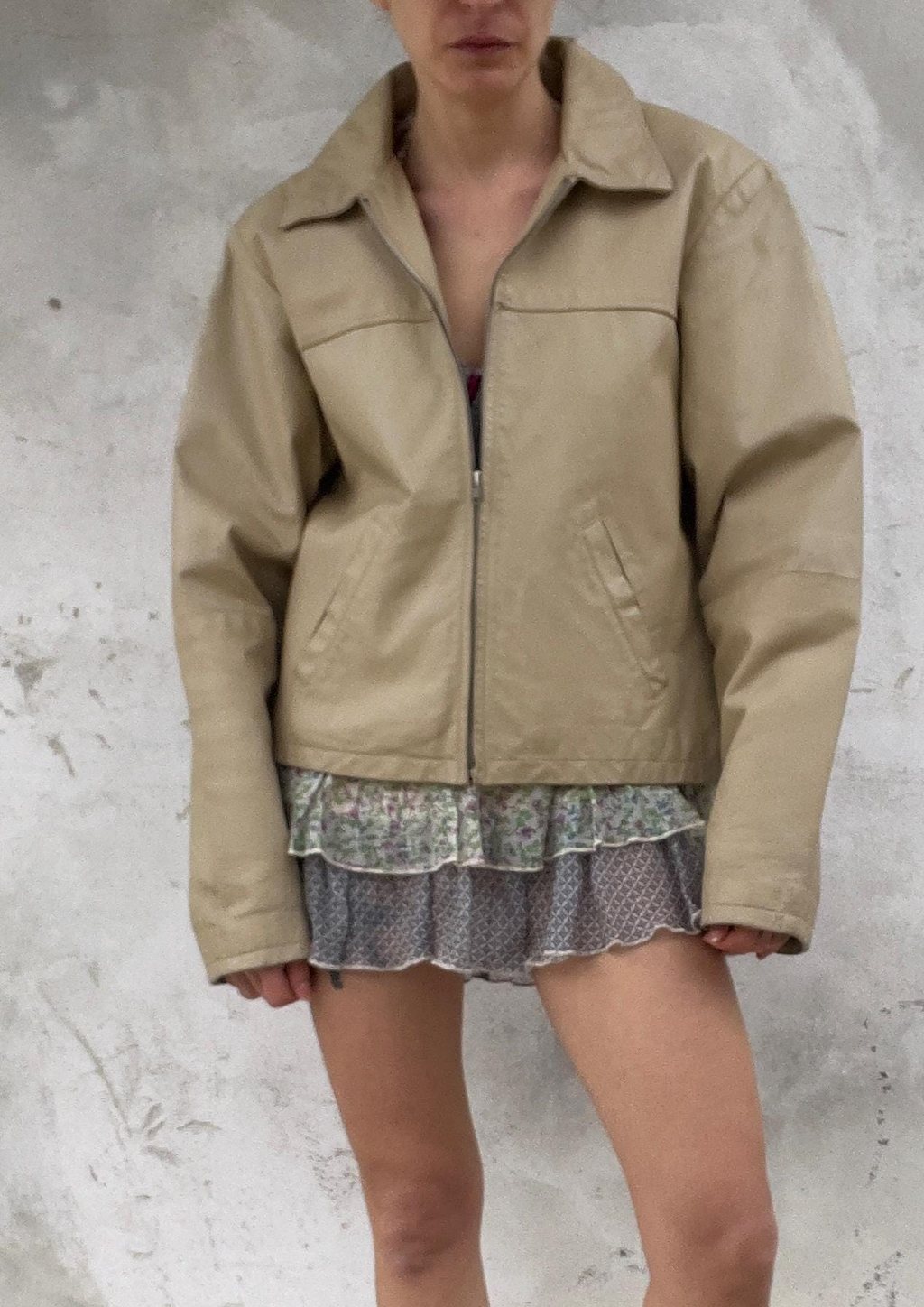 Giacca boxy in pelle beige