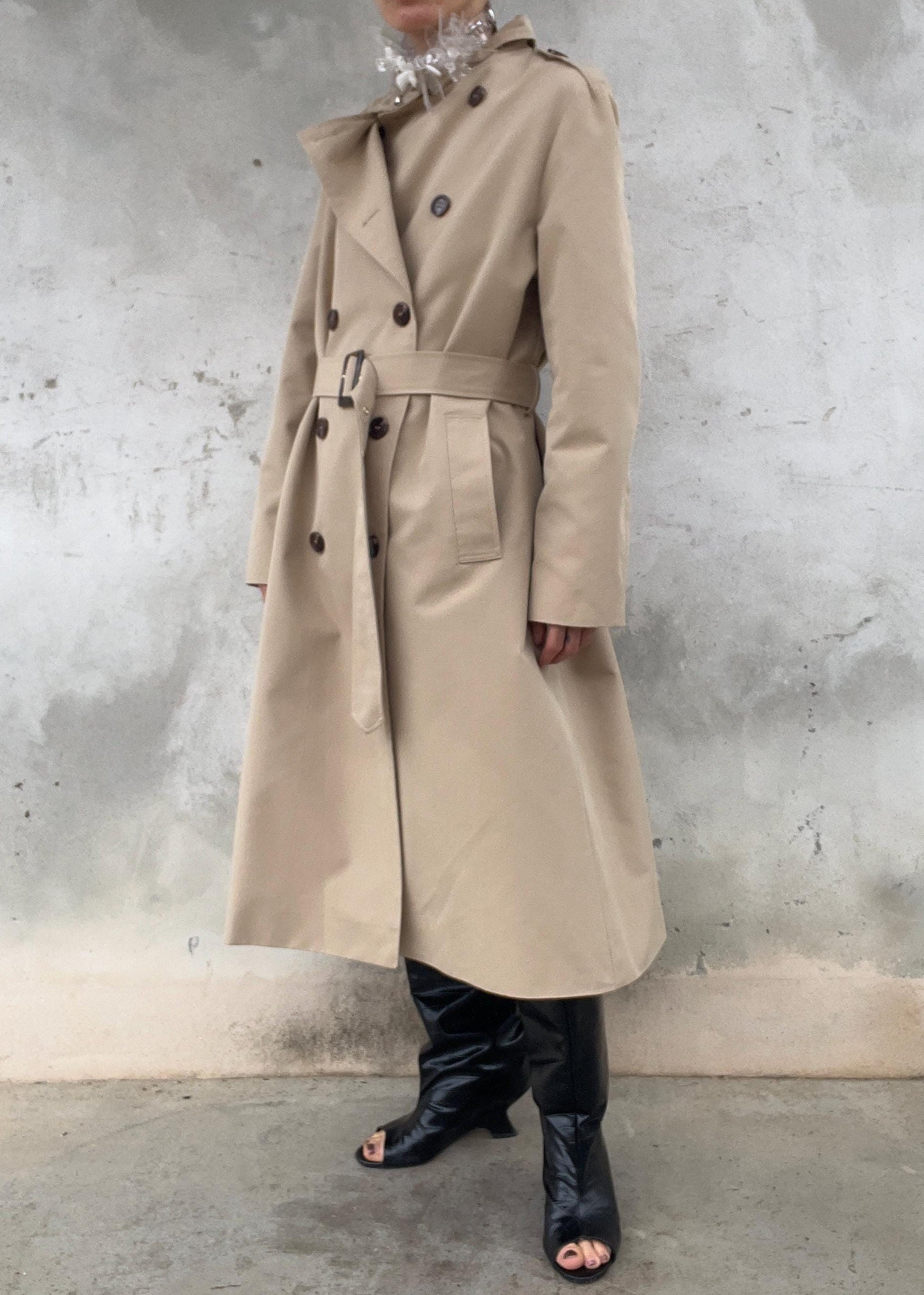 Trench ampio beige primaverile